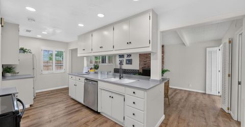 5836 Raymond Way, Sacramento, CA 95820 Photo
