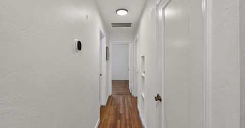 5836 Raymond Way, Sacramento, CA 95820 Photo