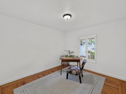 5836 Raymond Way, Sacramento, CA 95820 Photo