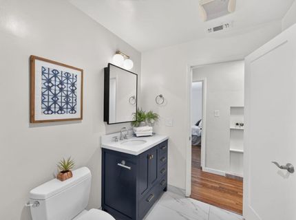 5836 Raymond Way, Sacramento, CA 95820 Photo