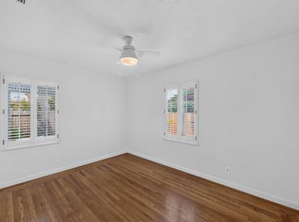 5836 Raymond Way, Sacramento, CA 95820 Photo