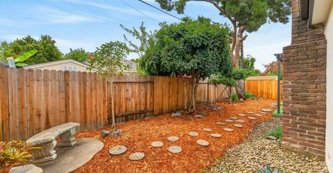 5836 Raymond Way, Sacramento, CA 95820 Photo