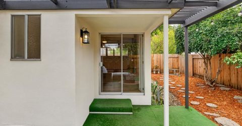 5836 Raymond Way, Sacramento, CA 95820 Photo