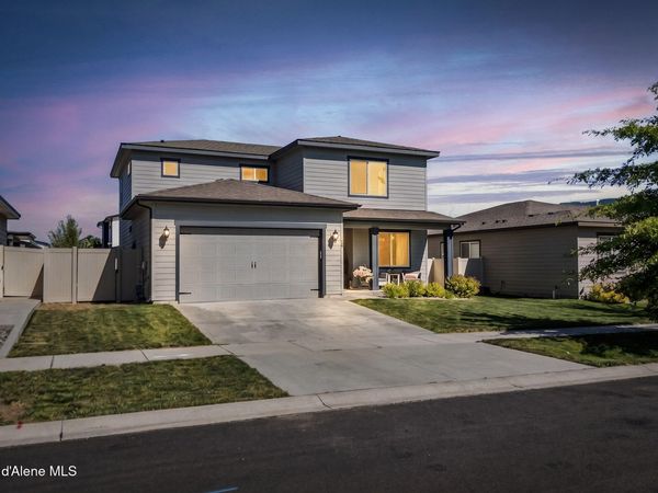 230 N Olivewood LN , Post Falls, ID 83854