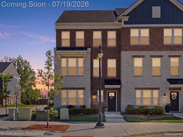 43160 Atwood Avenue, Novi, MI 48375