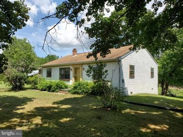 24323 BAGBY ROAD , BOWLING GREEN, VA 22427