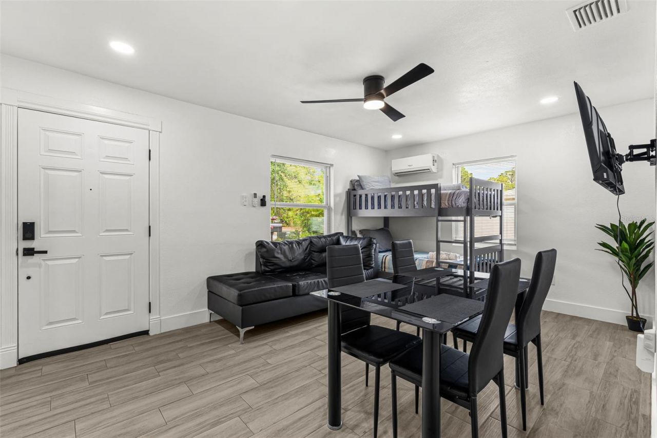 1305 29th Street W, Bradenton, FL 34205 Photo