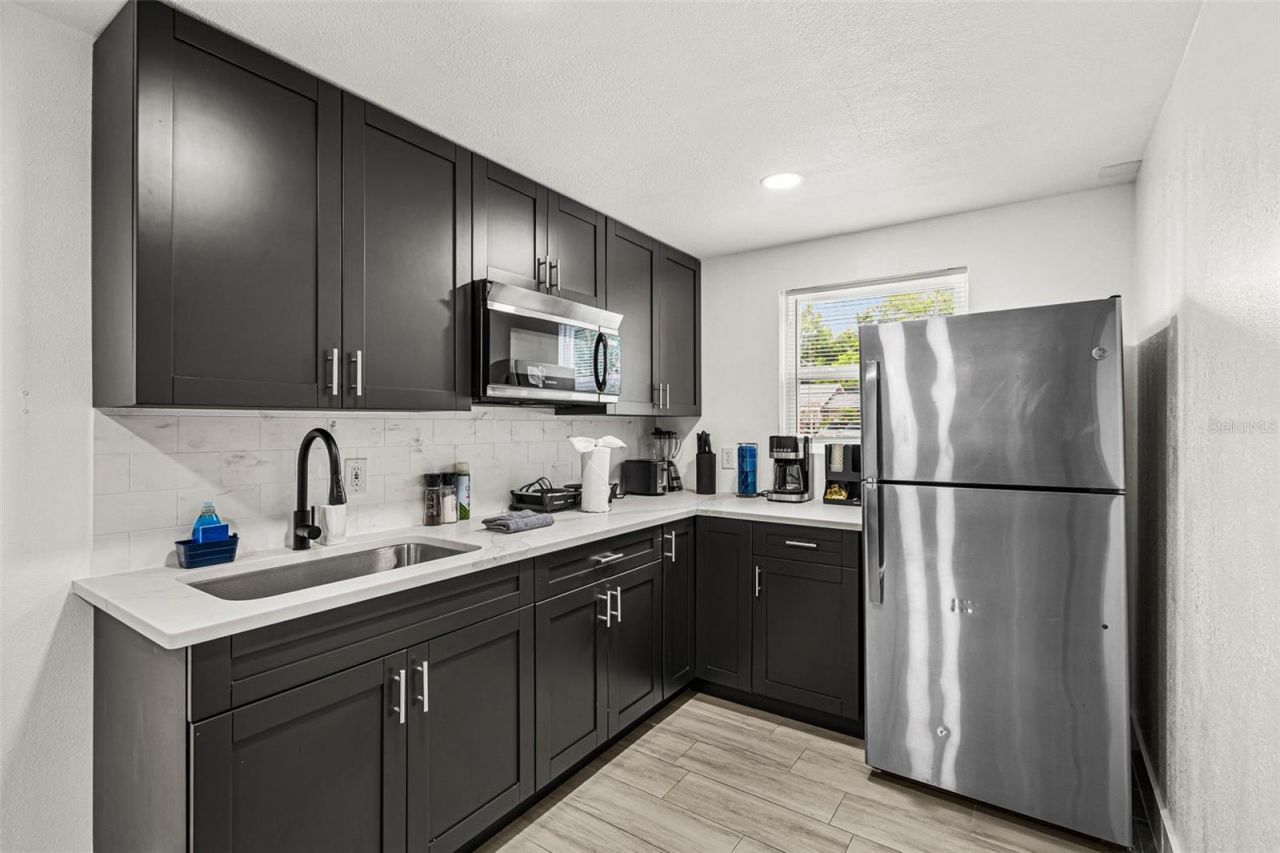 1305 29th Street W, Bradenton, FL 34205 Photo