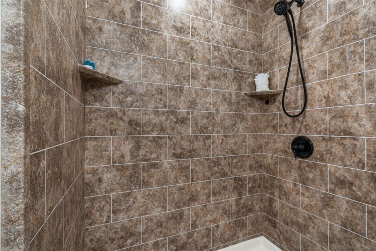 1305 29th Street W, Bradenton, FL 34205 Photo