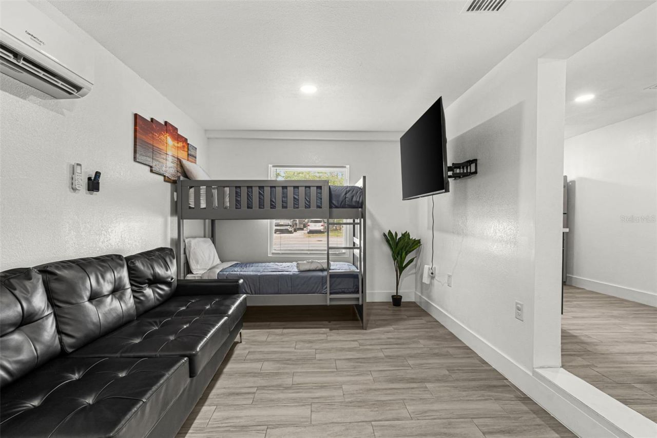 1305 29th Street W, Bradenton, FL 34205 Photo