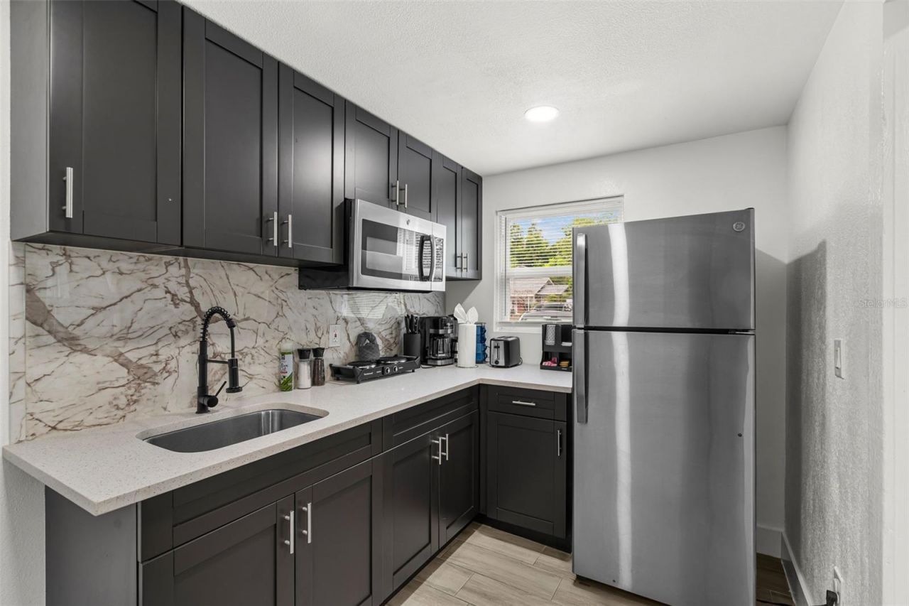 1305 29th Street W, Bradenton, FL 34205 Photo