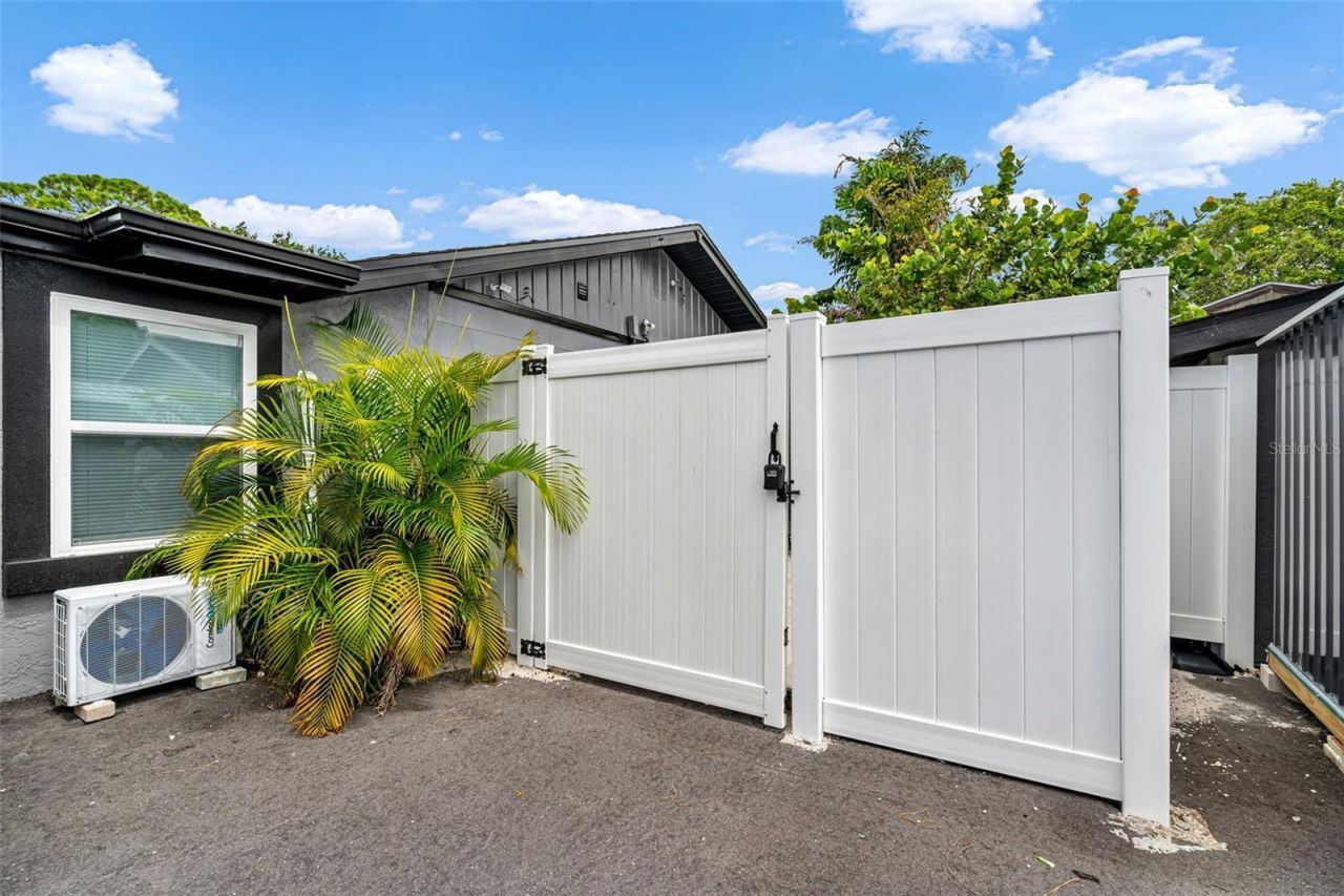 1305 29th Street W, Bradenton, FL 34205 Photo