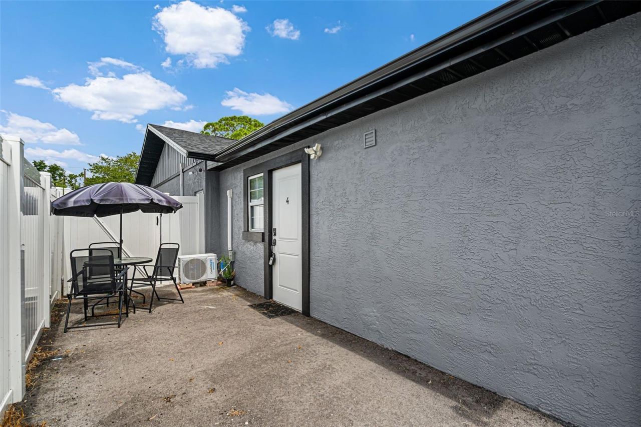1305 29th Street W, Bradenton, FL 34205 Photo