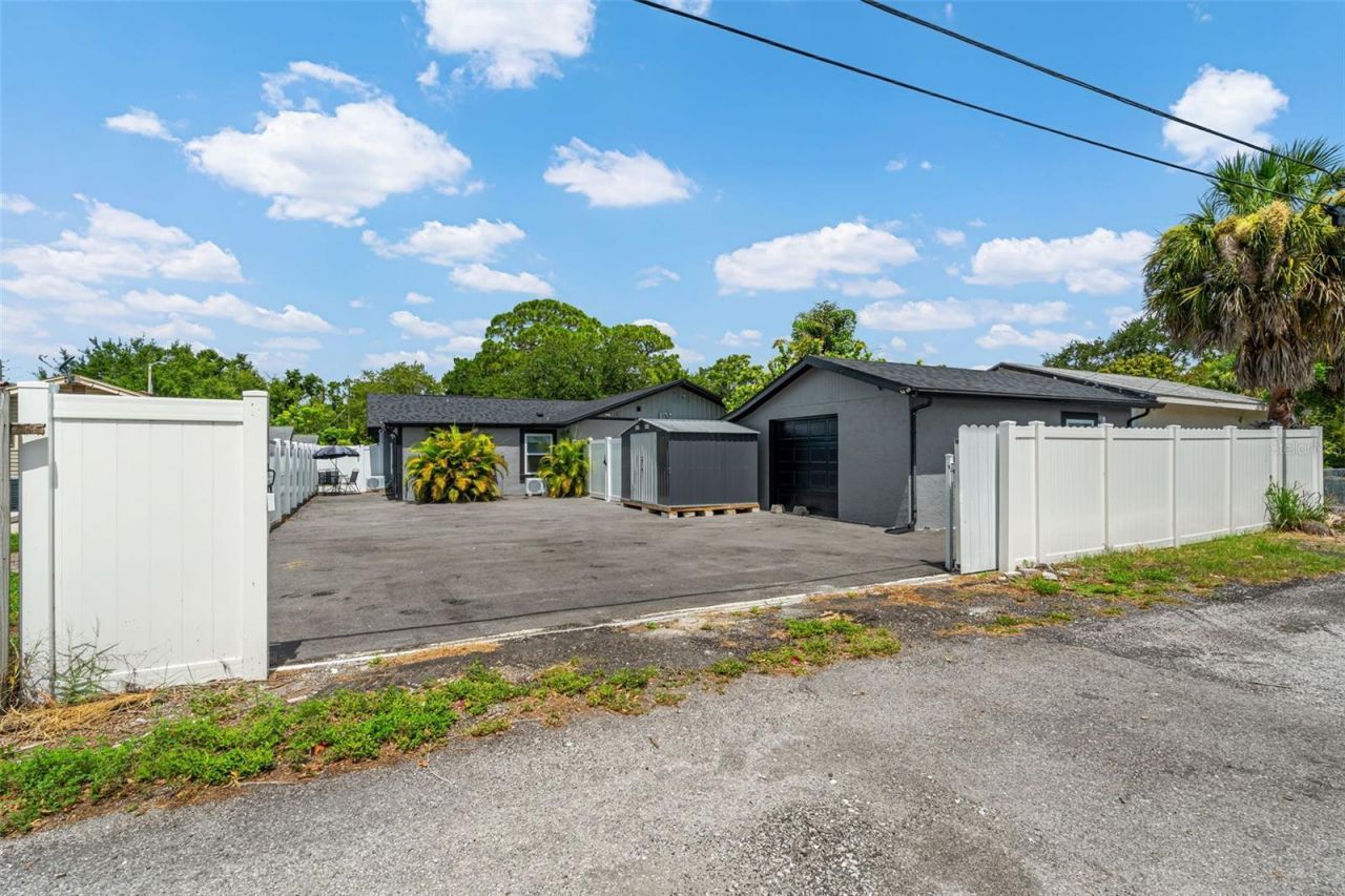 1305 29th Street W, Bradenton, FL 34205 Photo