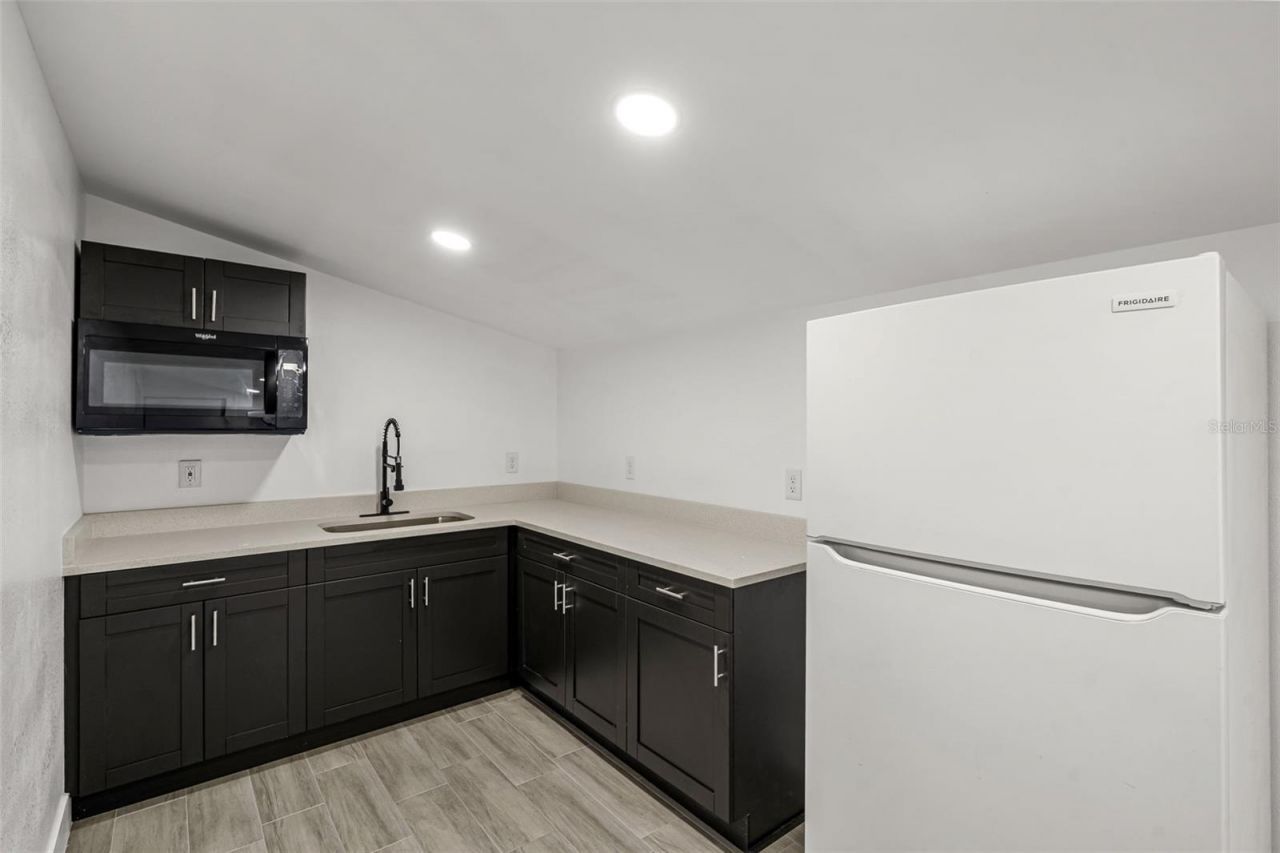1305 29th Street W, Bradenton, FL 34205 Photo