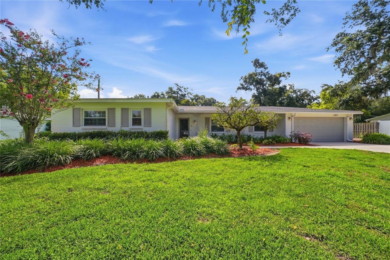2103 Ramblewood Lane , Brandon, FL 33510 Photo