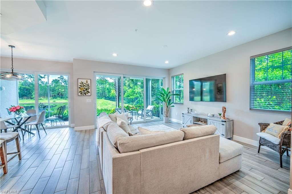 2626 Seychelles Cir, Unit 1404, Naples, FL 34112 Photo