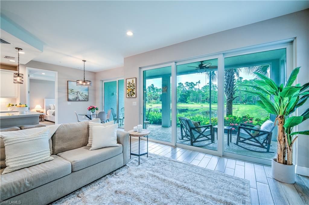 2626 Seychelles Cir, Unit 1404, Naples, FL 34112 Photo