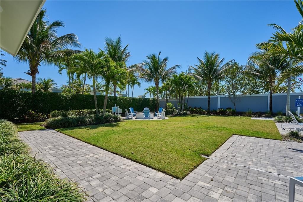 2626 Seychelles Cir, Unit 1404, Naples, FL 34112 Photo