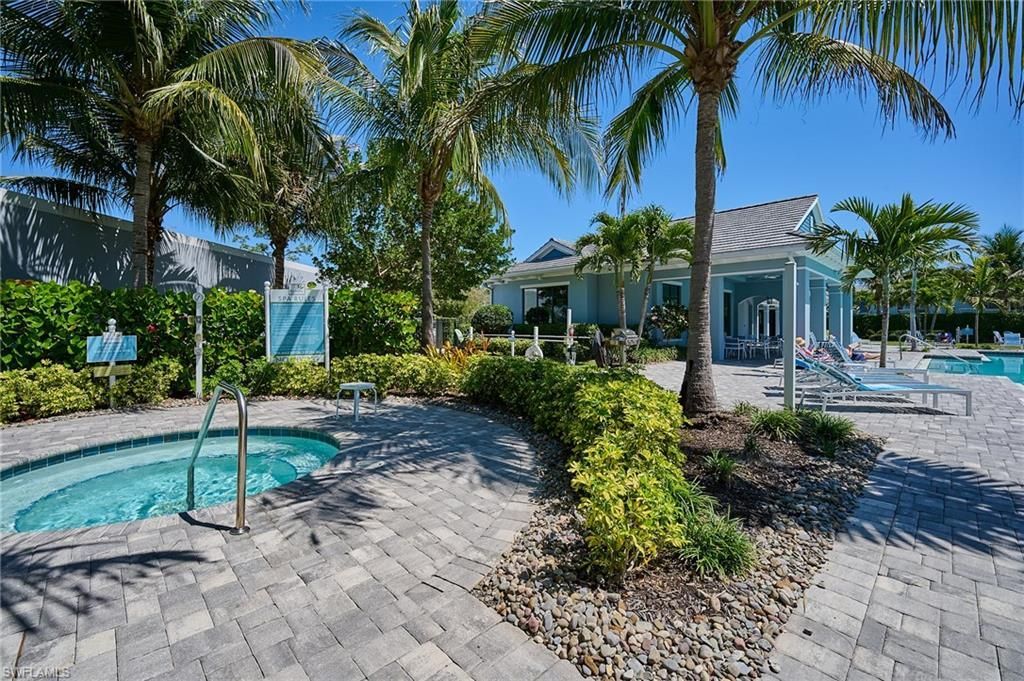 2626 Seychelles Cir, Unit 1404, Naples, FL 34112 Photo