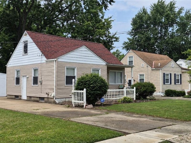 513 Henry Street, Elyria, OH 44035 Photo 2