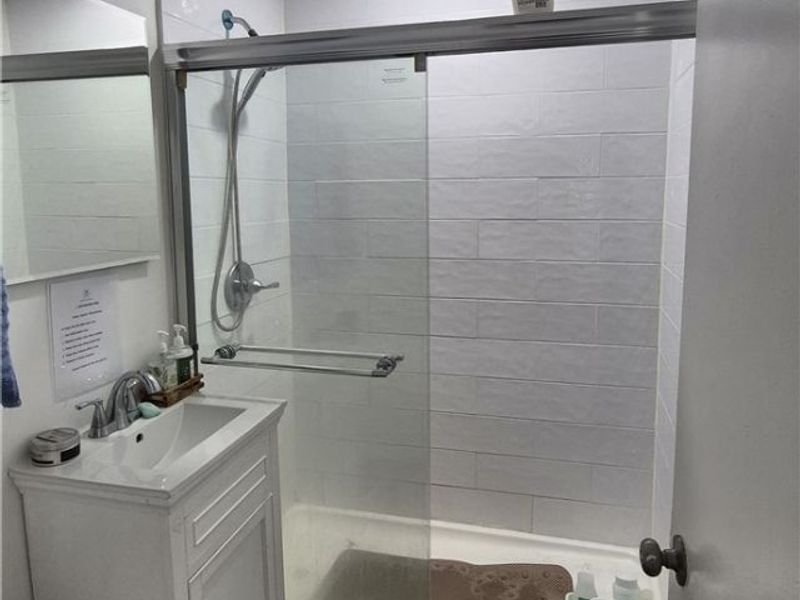 513 Henry Street, Elyria, OH 44035 Photo 8