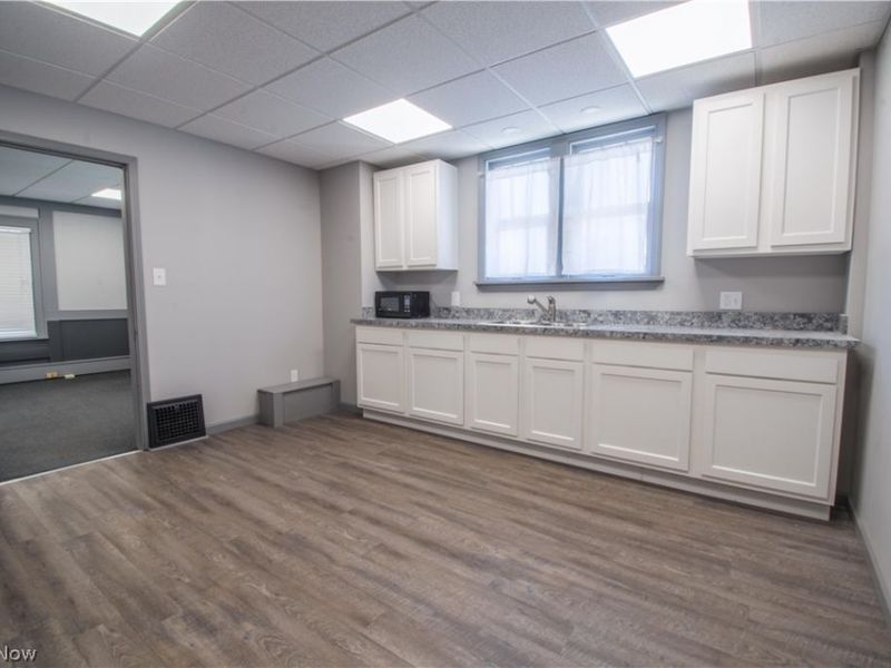 8419 Cleveland Avenue NW, North Canton, OH 44720 Photo 6