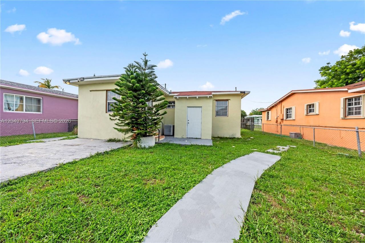 1920 NW 69th Ter, Miami, FL 33147 Photo