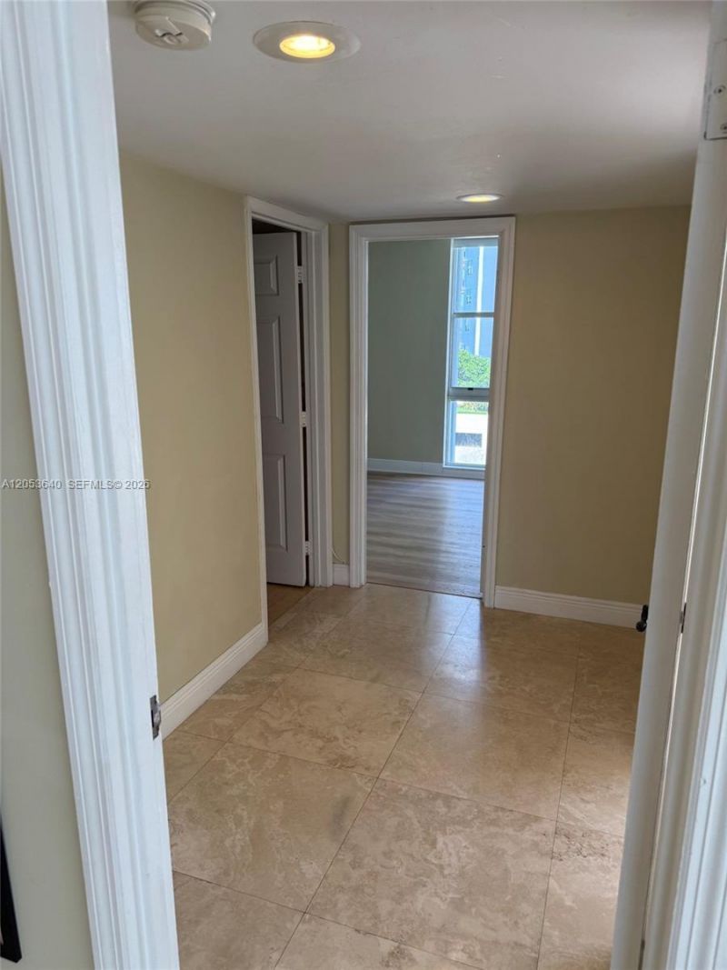 145 SE 25th Rd, Unit 1003, Miami, FL 33129 Photo