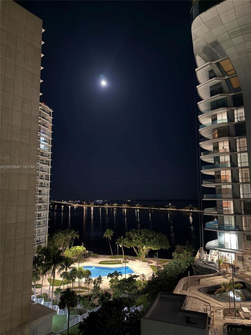 145 SE 25th Rd, Unit 1003, Miami, FL 33129 Photo