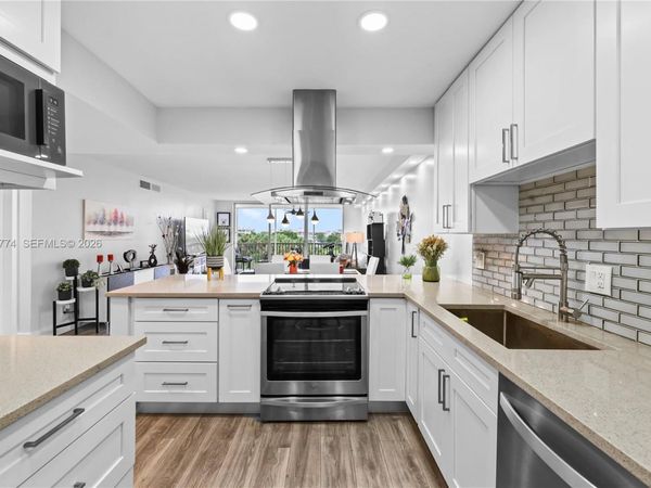 2661 S Course Dr , Unit 510, Pompano Beach, FL 33069
