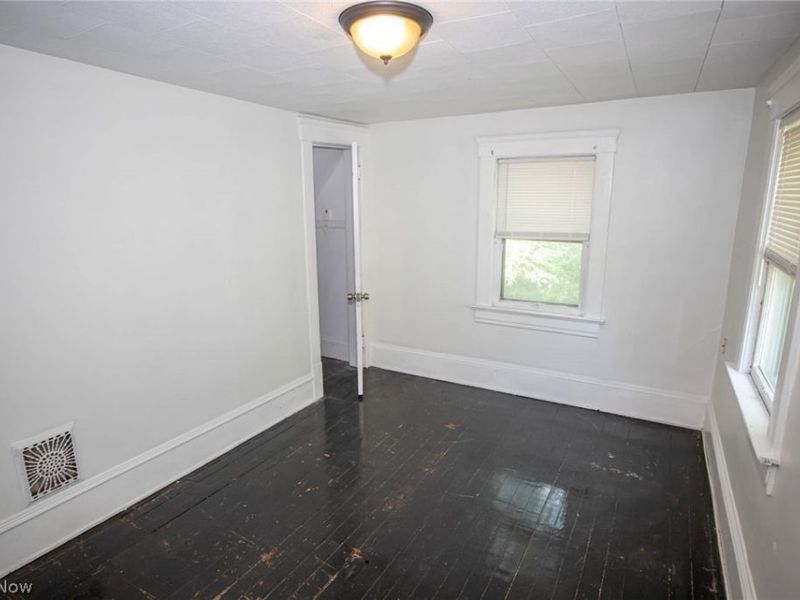 1290 E 188th Street, Cleveland, OH 44110 Photo 8