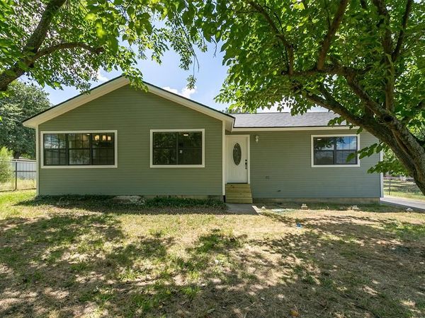 1346 S Reno Road, Reno, TX 76082