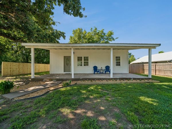 137 W Cheyenne Avenue , Langley, OK 74350