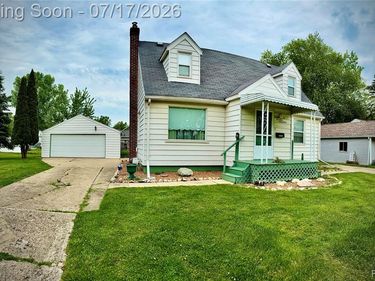 1417 Proper Avenue, Burton, MI 48529
