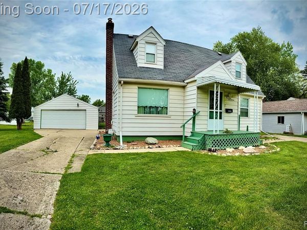 1417 Proper Avenue, Burton, MI 48529