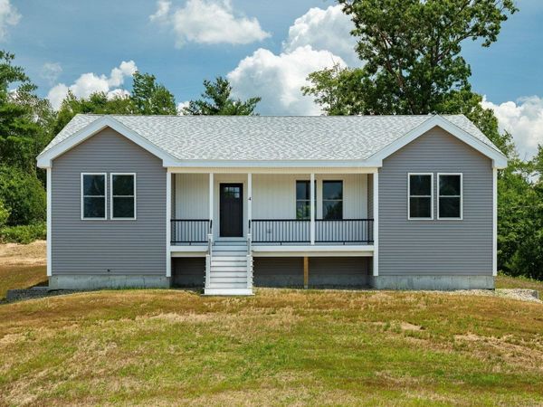 4 Hawthorne Road, Ossipee, NH 03864