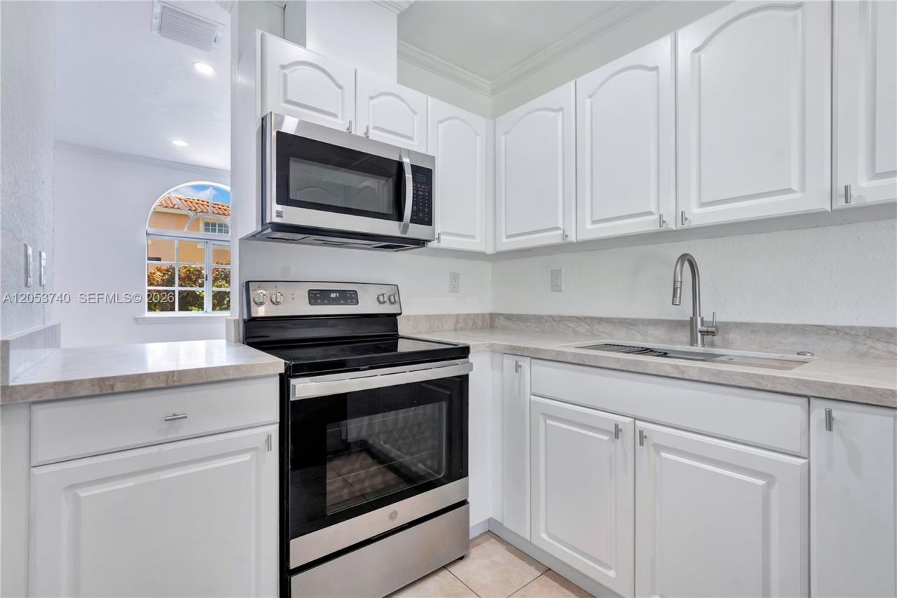 7711 SW 94th Ter , Miami, FL 33156 Photo