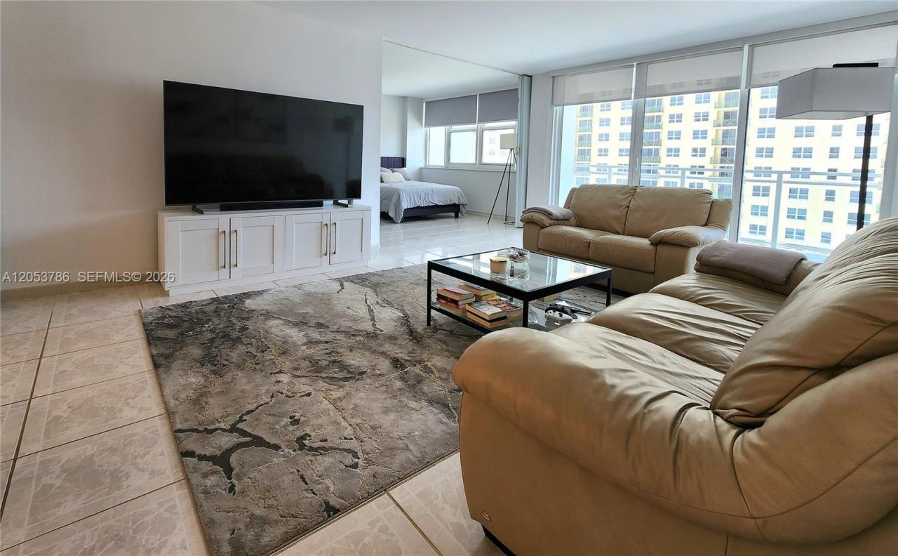 2030 S Ocean Dr , Unit 810, Hallandale Beach, FL 33009 Photo