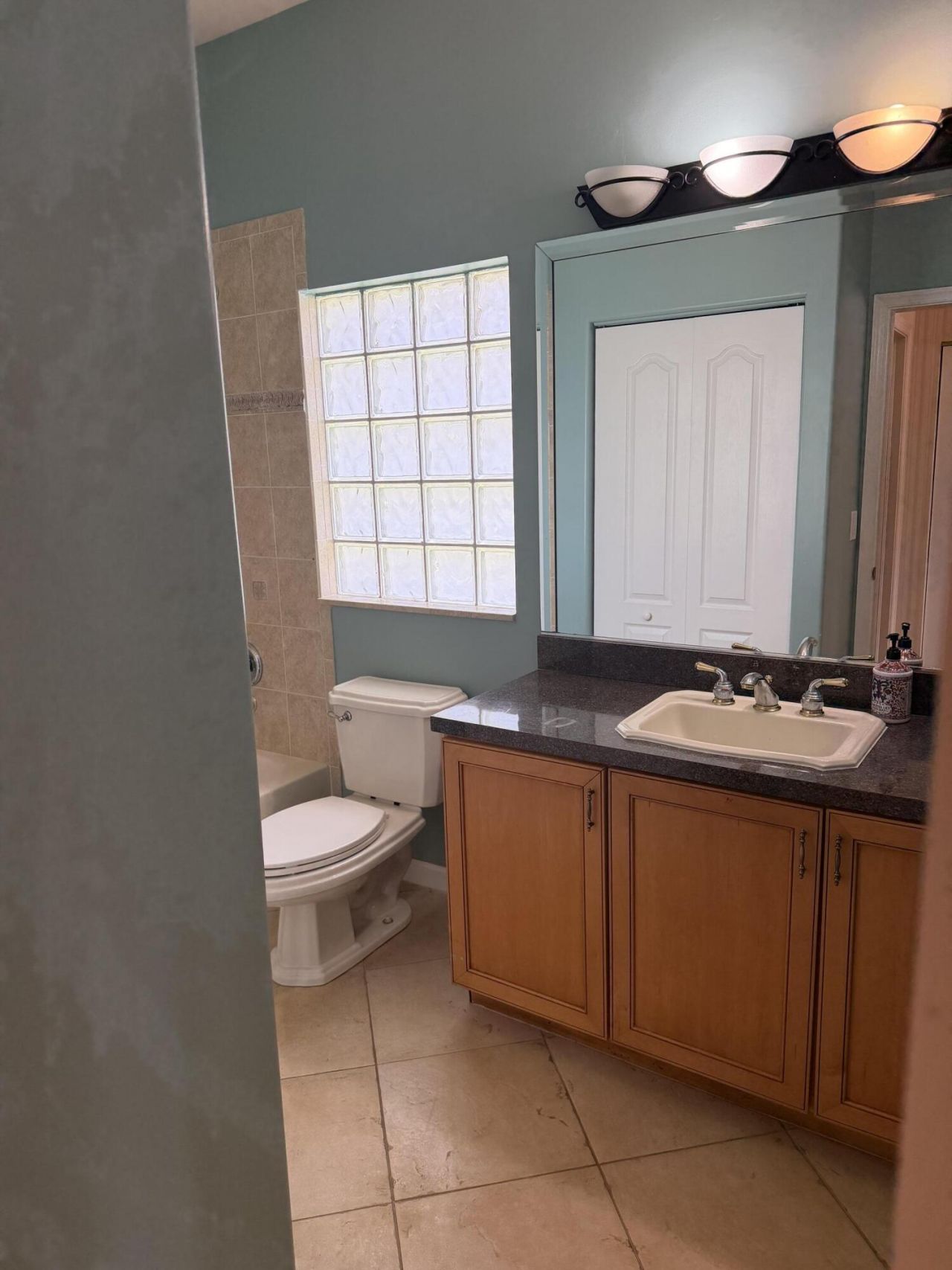 108 Kensington Way, Royal Palm Beach, FL 33411 Photo
