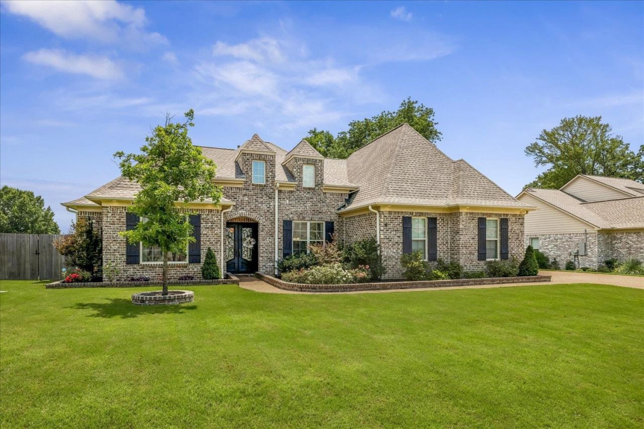 51 JOHNSBOROUGH CV Atoka, TN 38004