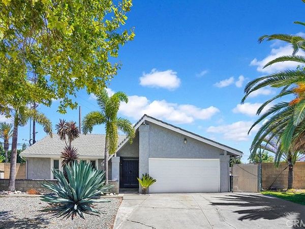 902 W Alpine, Santa Ana, CA 92707