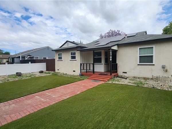 15709 Devonshire, Los Angeles, CA 91344