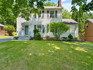 136 Century Drive, Syracuse, NY 13209