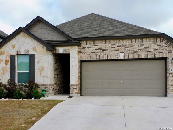 246 Teller Dr, Lockhart, TX 78644