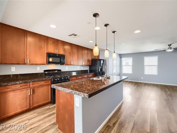 9050 W Tropicana Avenue, Unit 1043, Las Vegas, NV 89147