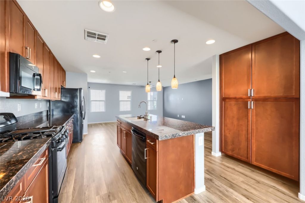 9050 W Tropicana Avenue, Unit 1043, Las Vegas, NV 89147 Main Photo