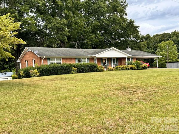 129 Woodvale Drive, Mocksville, NC 27028