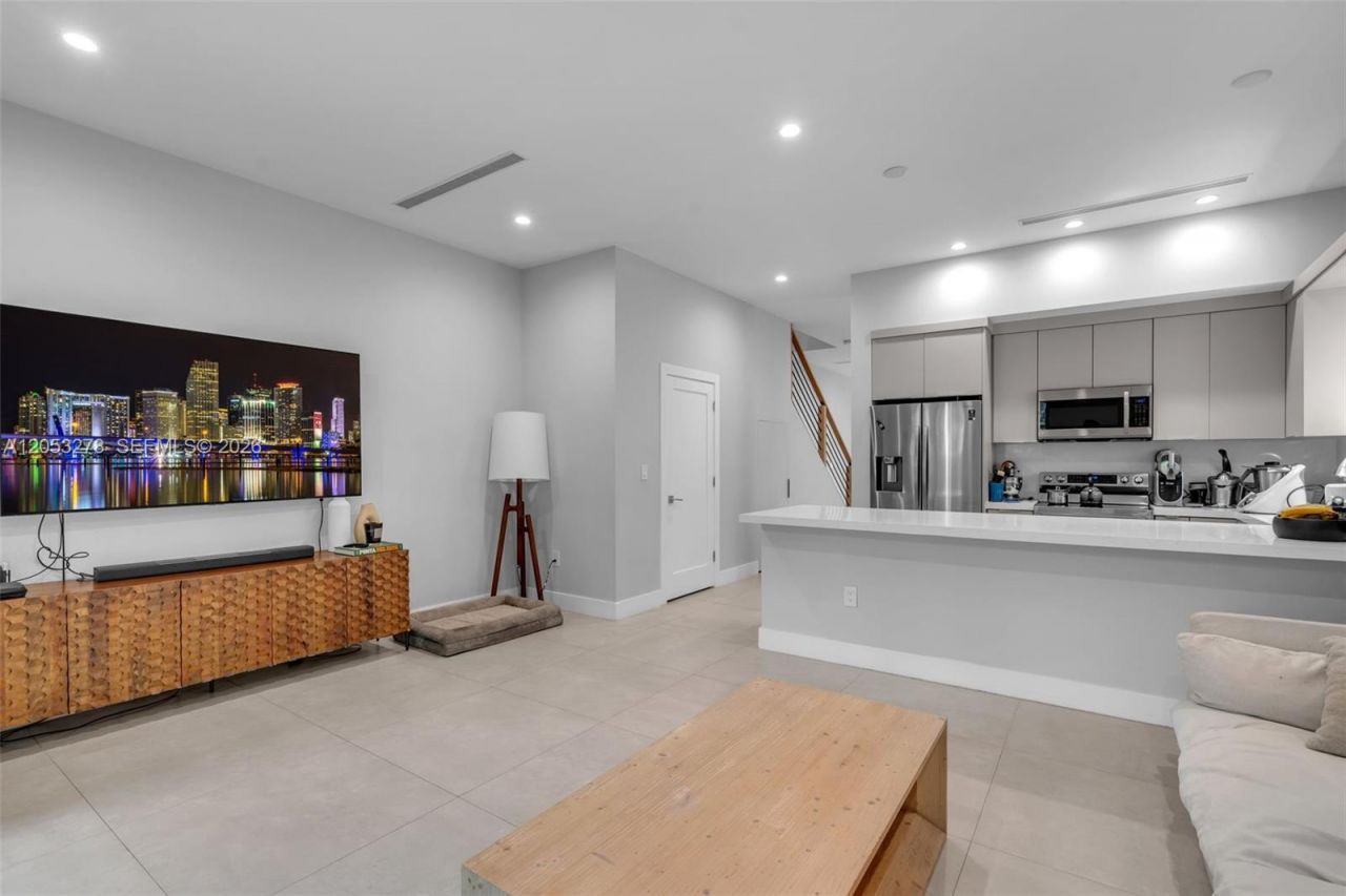 3769 SW 27th Ln , Unit 3769, Miami, FL 33134 Photo