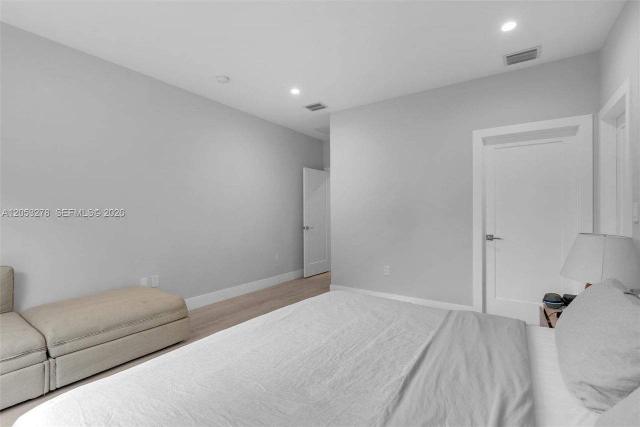 3769 SW 27th Ln , Unit 3769, Miami, FL 33134 Photo